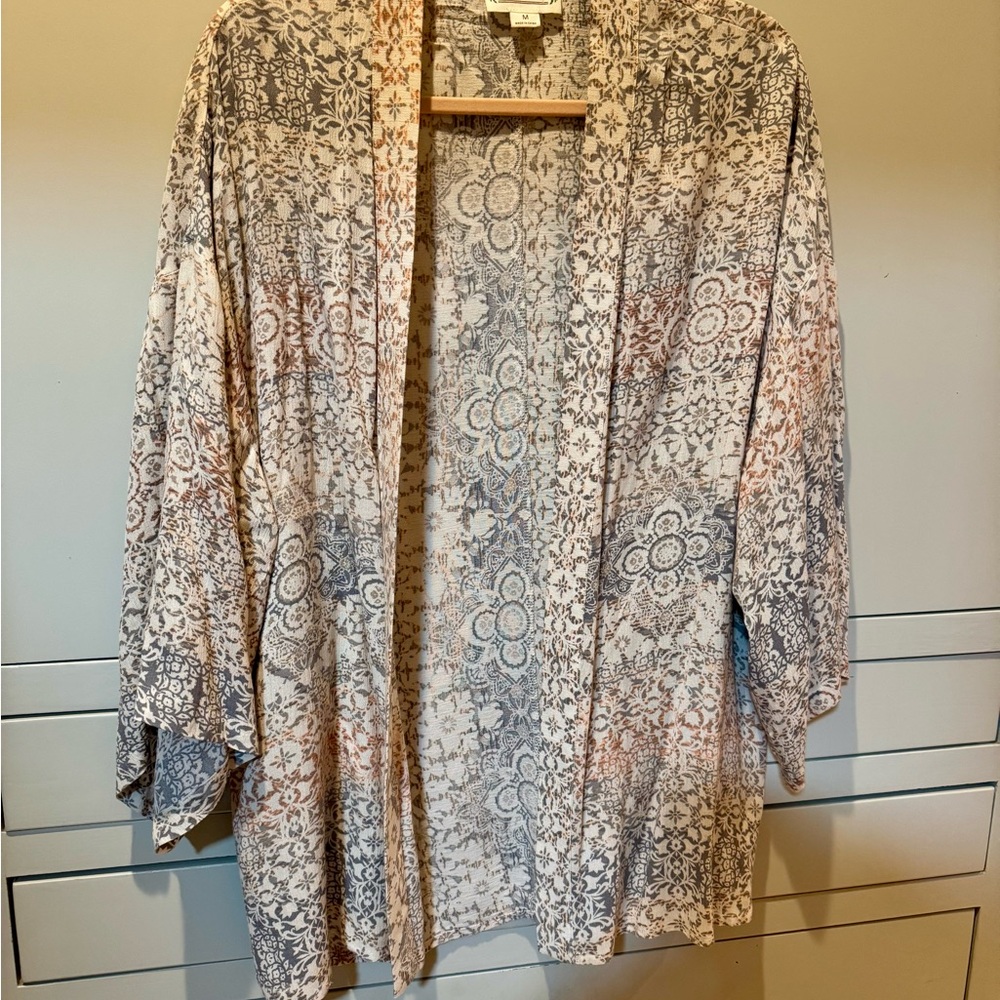 Floral Patterned Kimono in Neutral Tones
